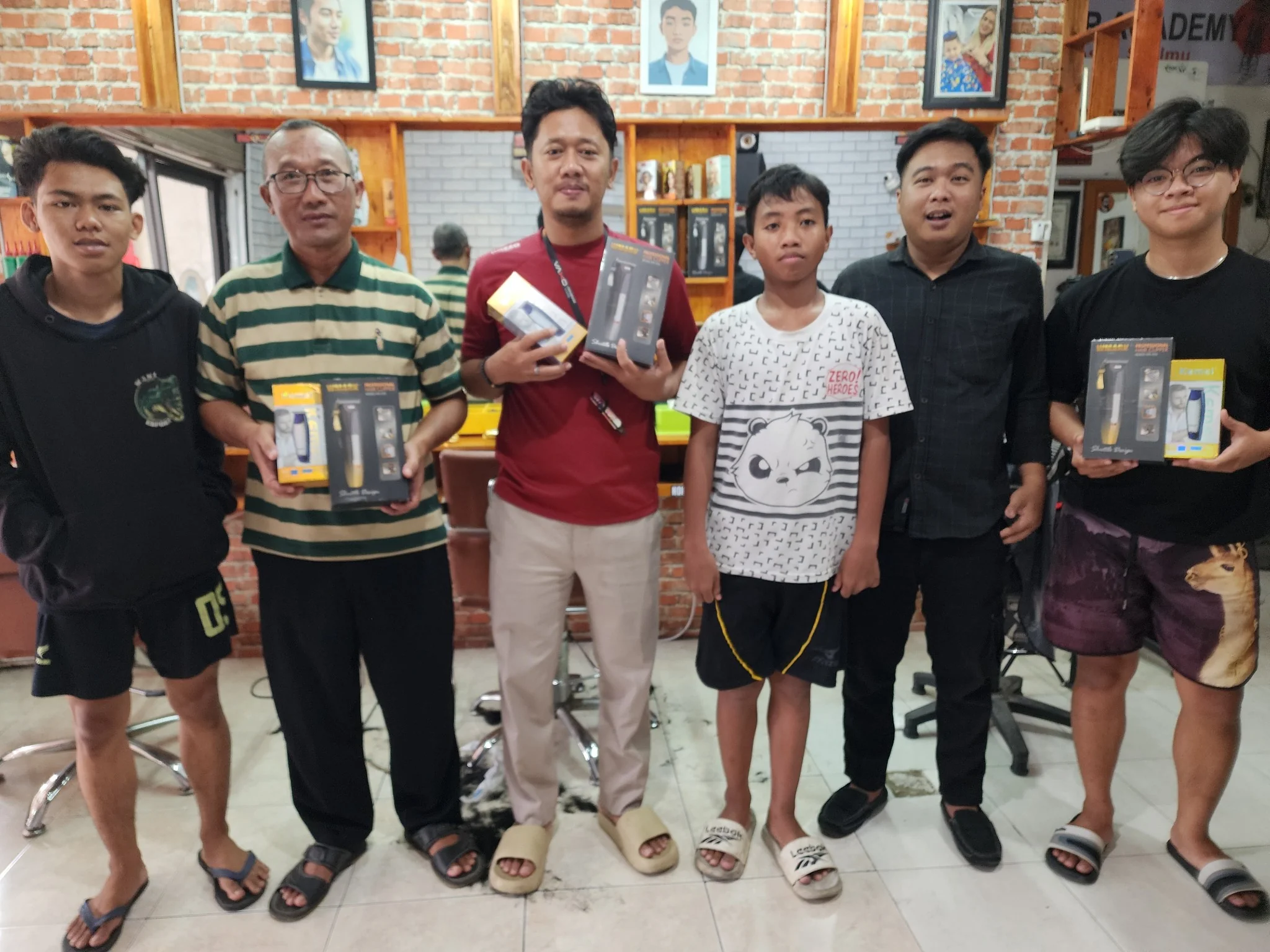 Rekomendasi Kursus Potong Rambut Sidoarjo Surabaya - Indobarber Academy